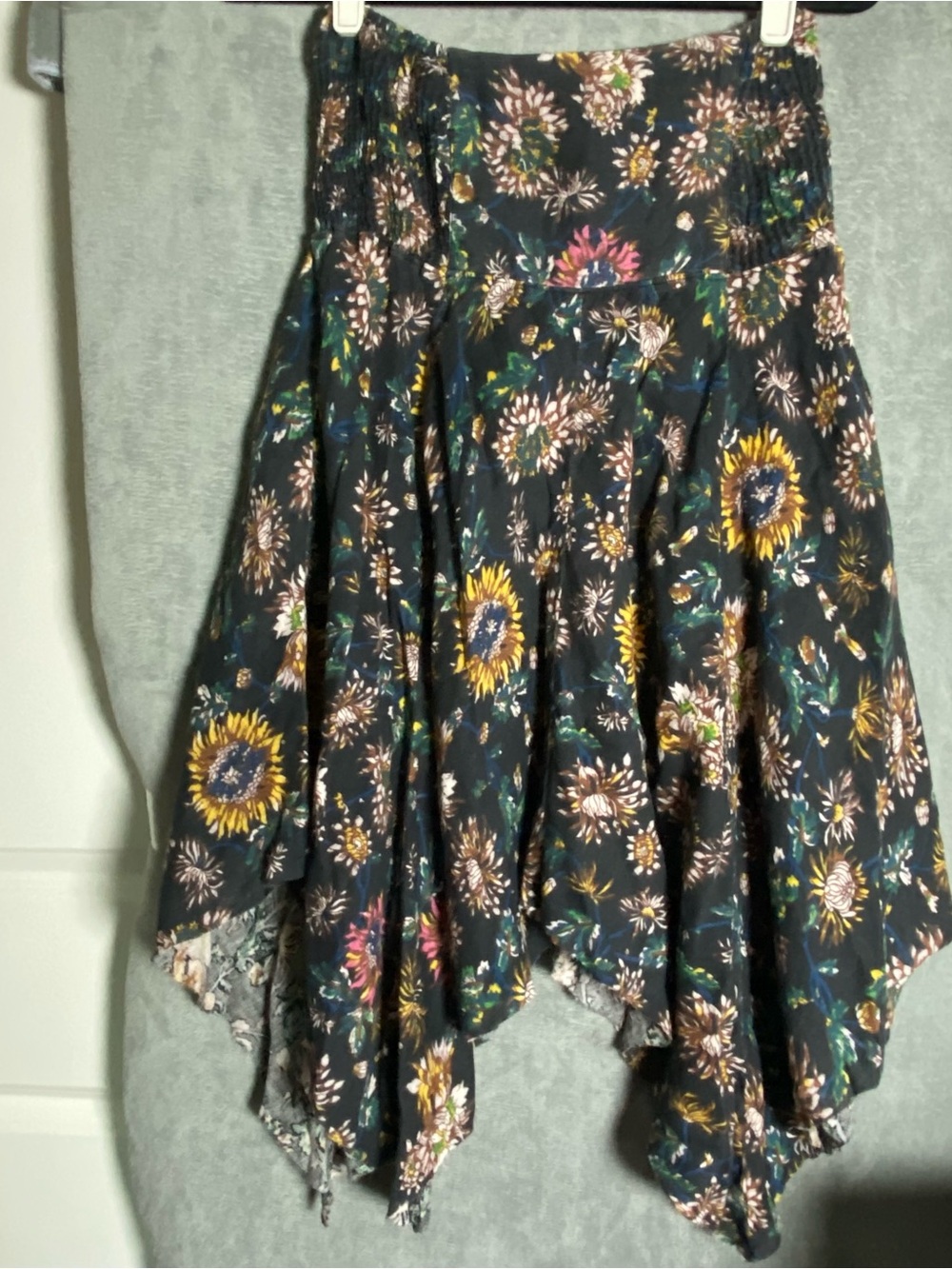 Dark Floral Handkerchief Hem Skirt asymmetrical size XS/ small lagenlook boho - Picture 7 of 9